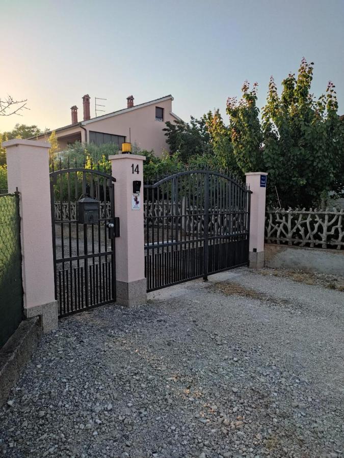 Appartamento Da Vjeri Пула Екстериор снимка